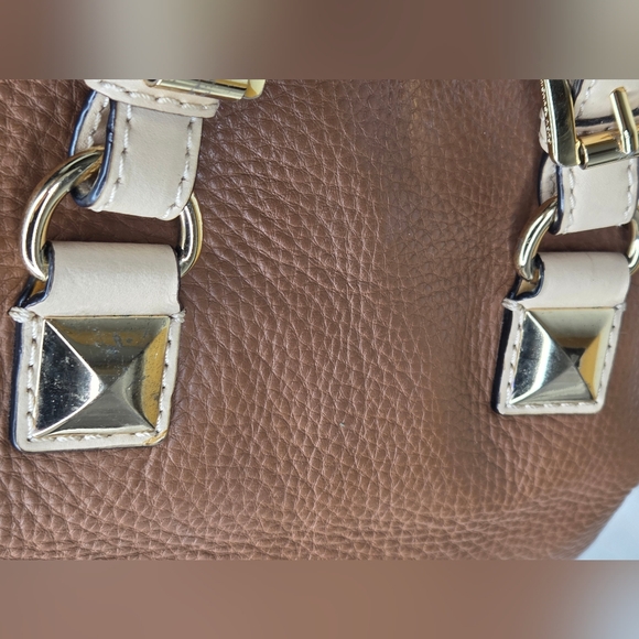 Michael Michael Kors aprox 11" X 9"inch- Tan Leather Gold Hardware Satchel - Picture 7 of 15